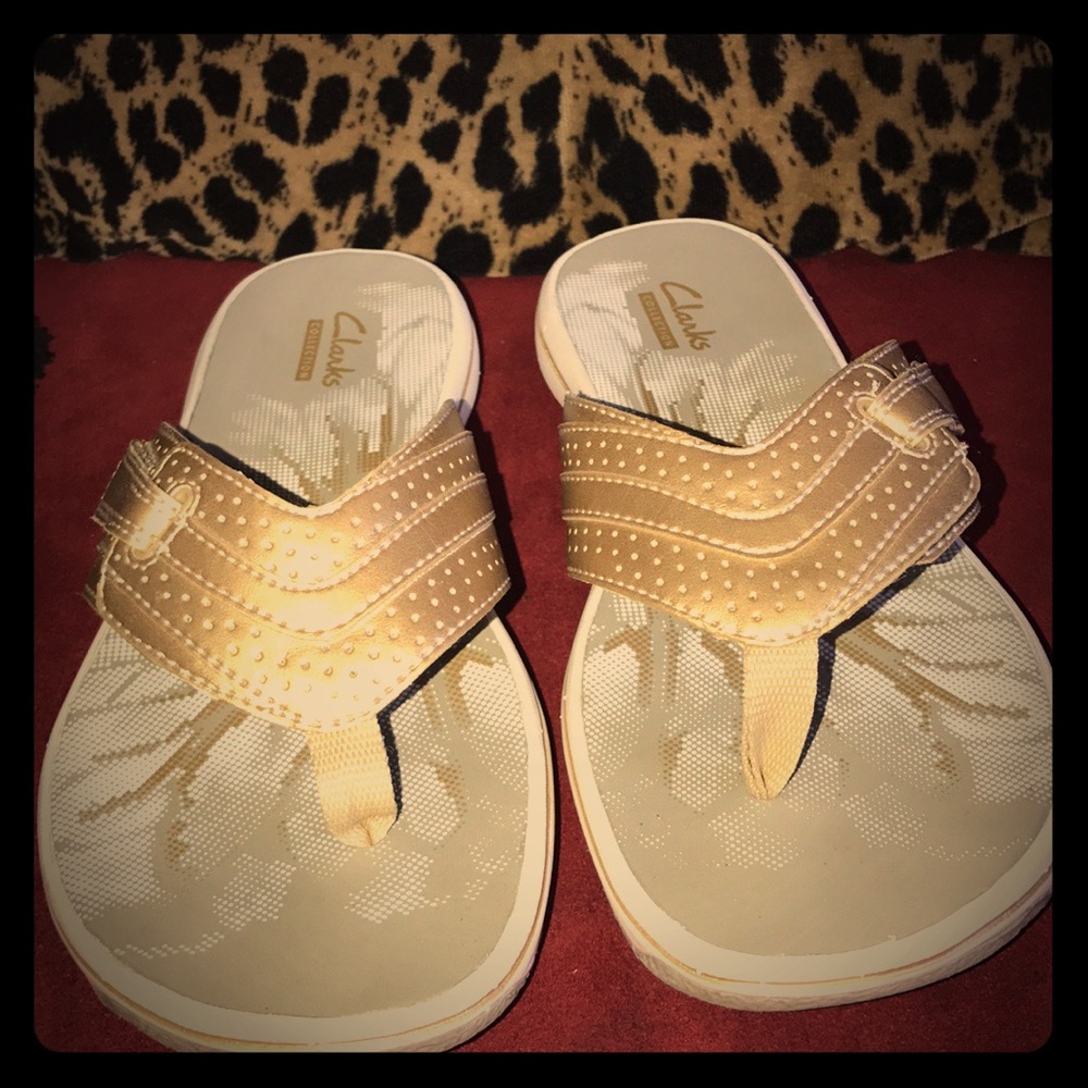 CLARKS COLLECTION FLIP FLOPS